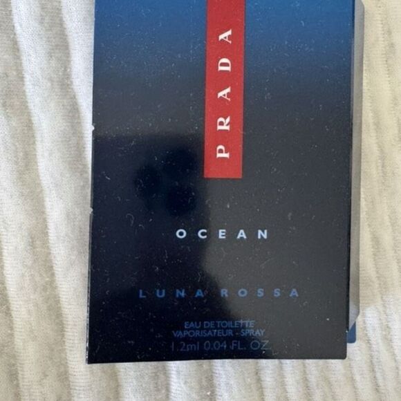 Perfume sample bundle - Chanel Bleu x2, nest x2, CAROLINA HERRERA, Maison Margie - Picture 3 of 7